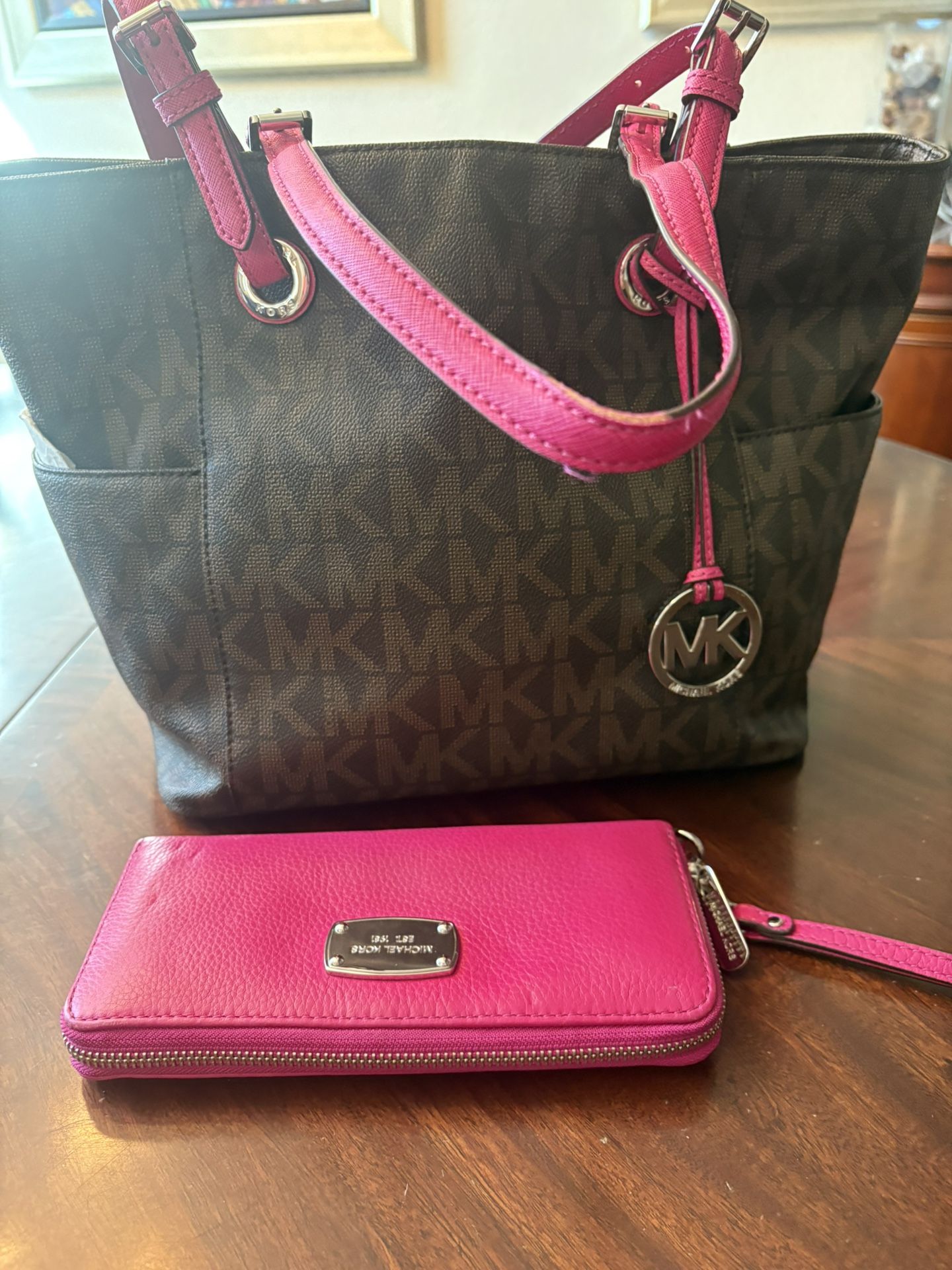 Michael Kors Tote Bag And Wallet Set