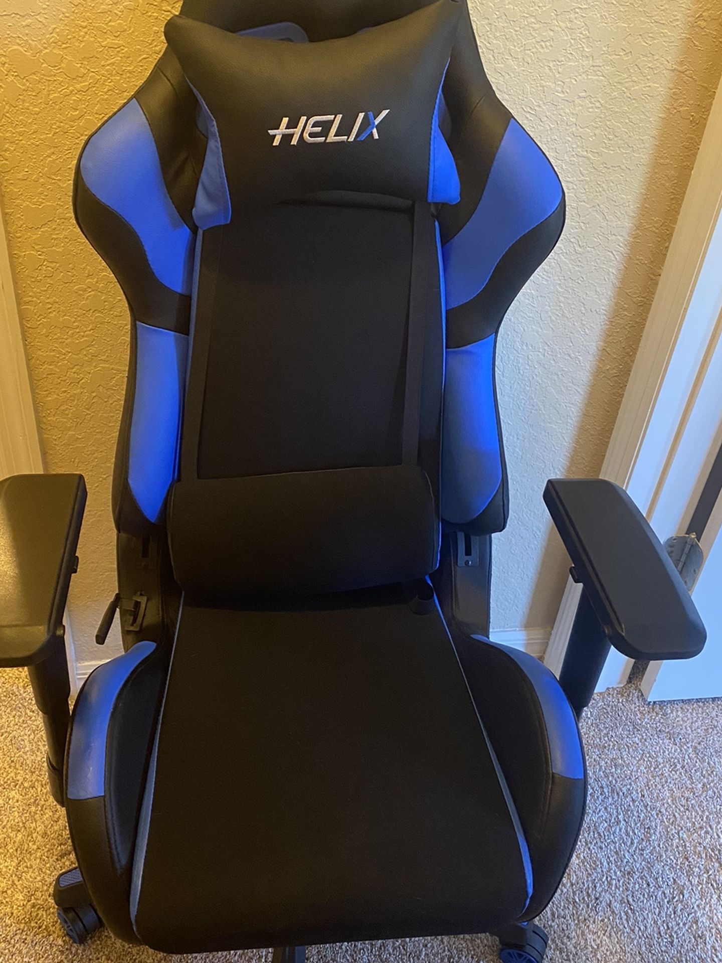 Staples Helix Gaming Computer Chair