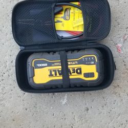 dewalt lithium jump starter 2500A