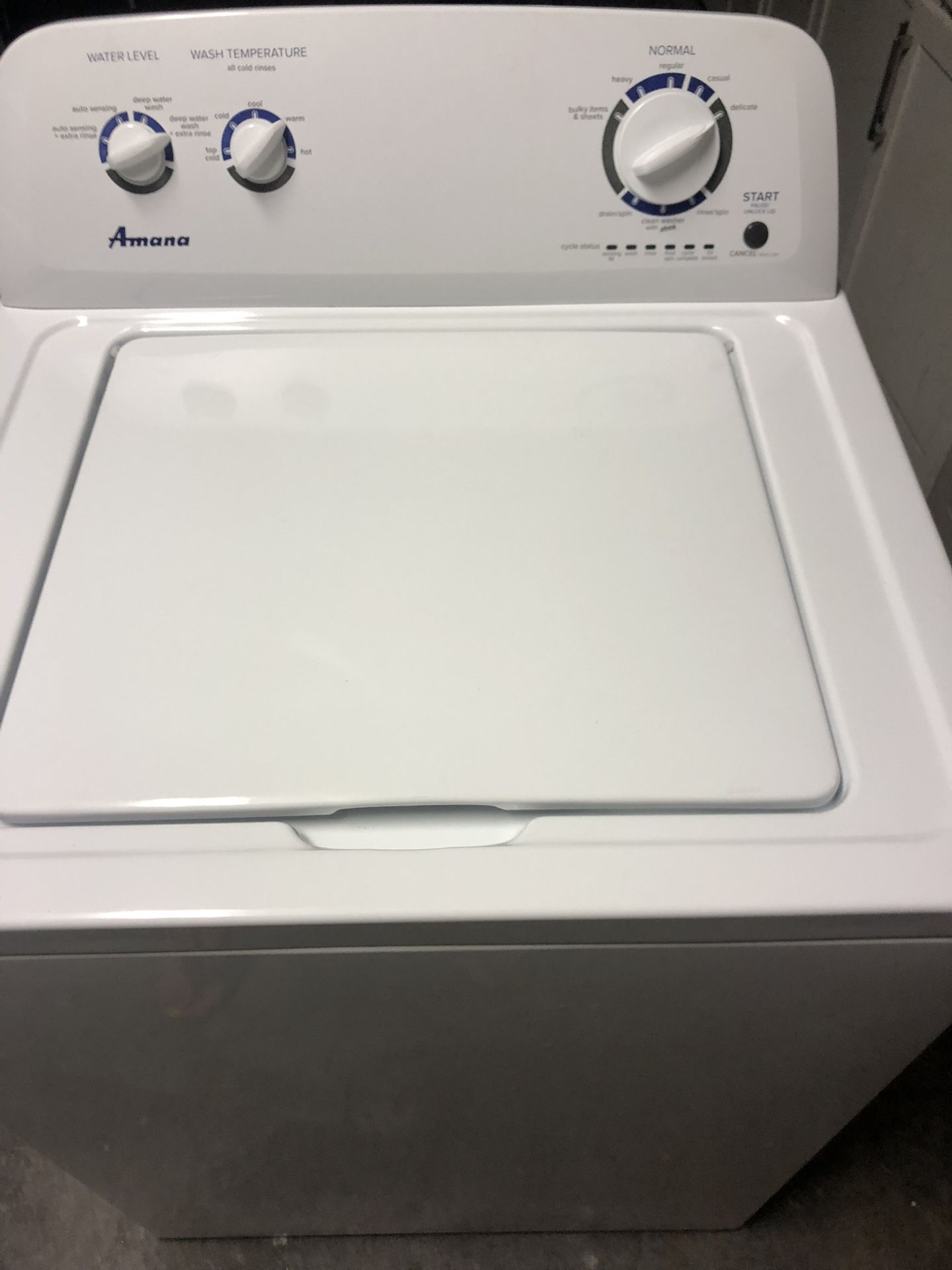 MINT CONDITION AMANA WASHER