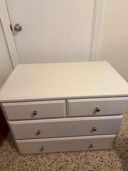 White 4 drawer dresser