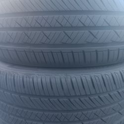 Tires 235/40ZR19 XL