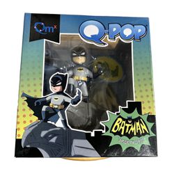 Q-POP Classic Batman Figure (New)