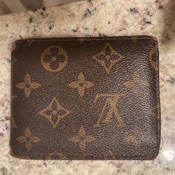 Use Louis Vuitton Wallet for Sale in Conroe, TX - OfferUp