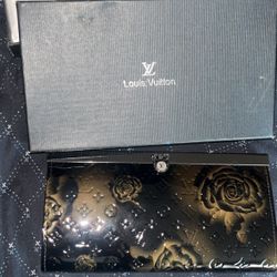 louis vuitton woman’s wallet 