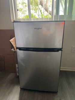 Whirlpool Mini Fridge