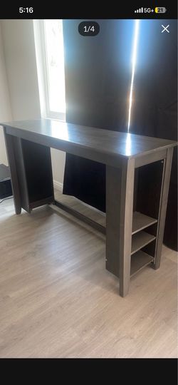 Runway table