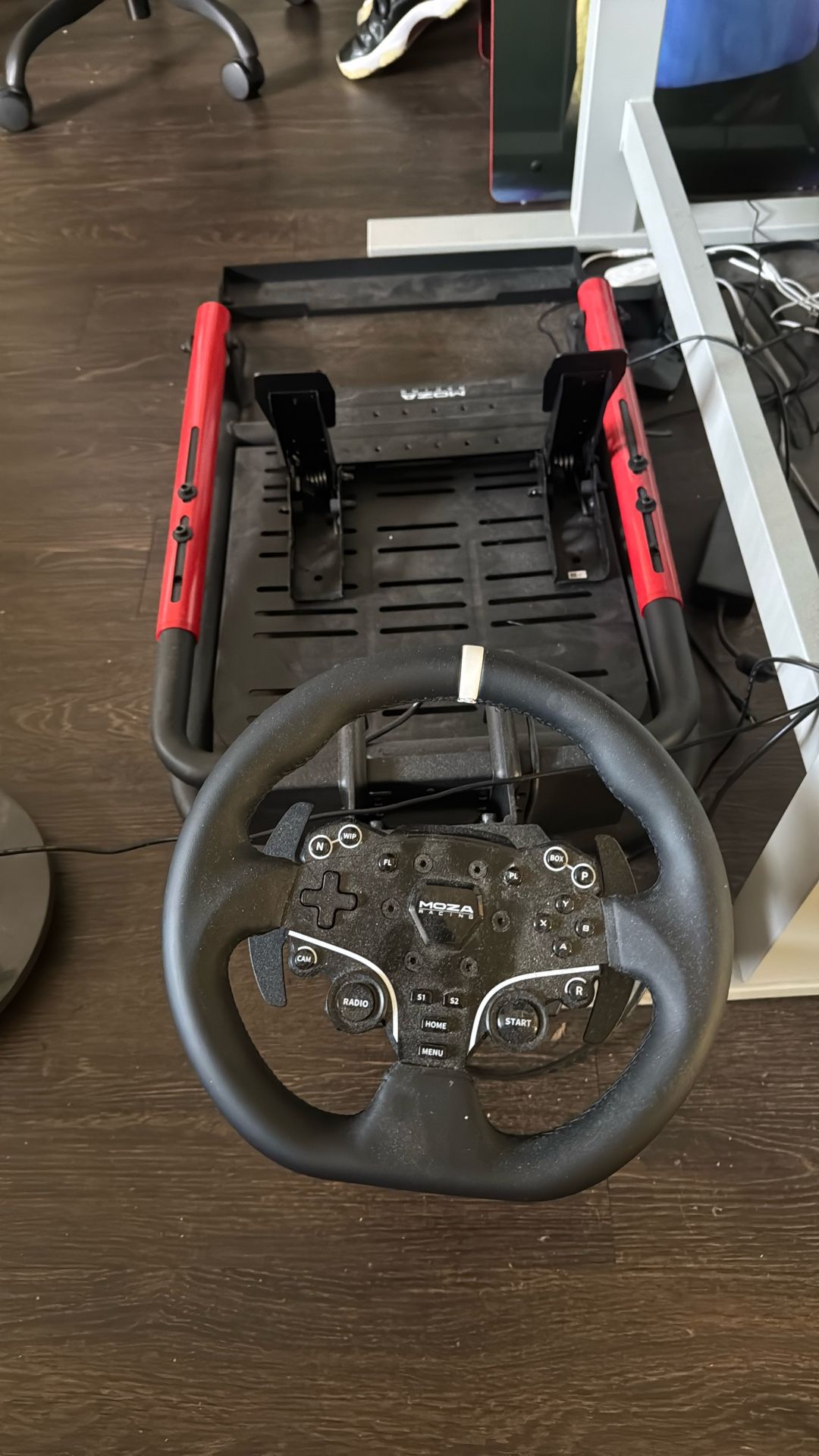 Moza R5 With Wheel Stand 