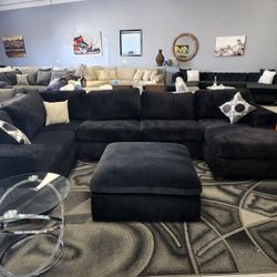  Rite Face  Chaise Sectional  Black
