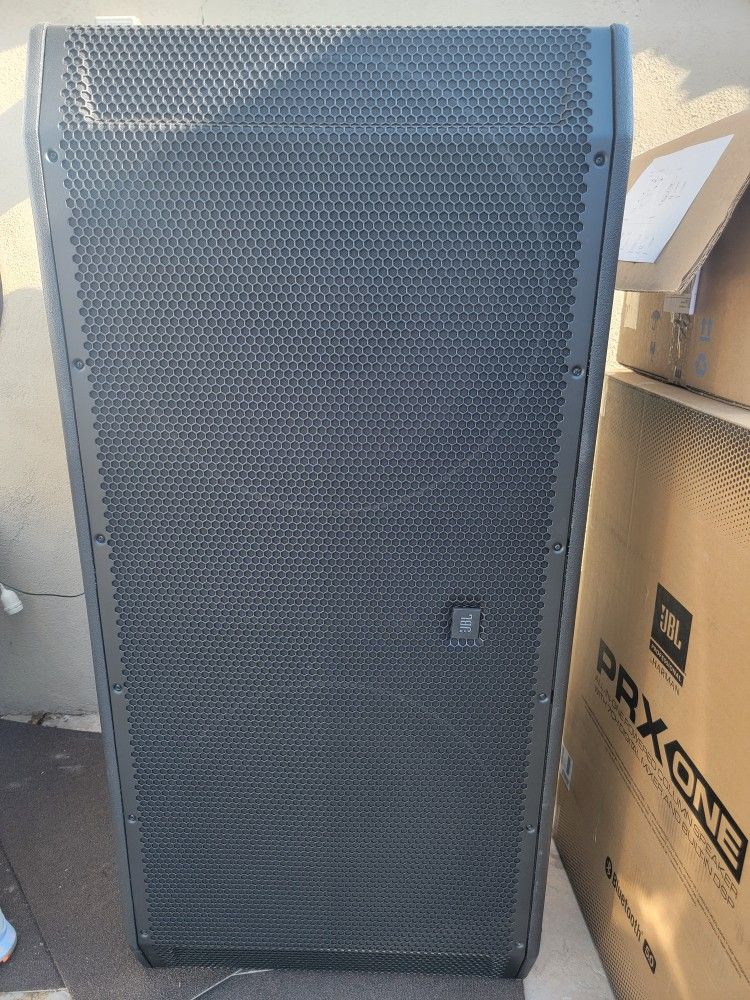 JBL SRX828SP Dual 18" Powered Subwoofer