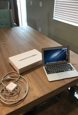 MAC Book Air 11 inch screen