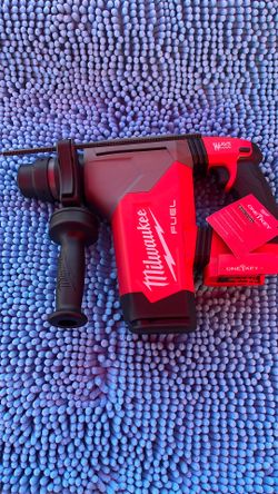Milwaukee 1-1/8”(28mm) SDS PLUS ROTARY HAMMER M18  #2915-20