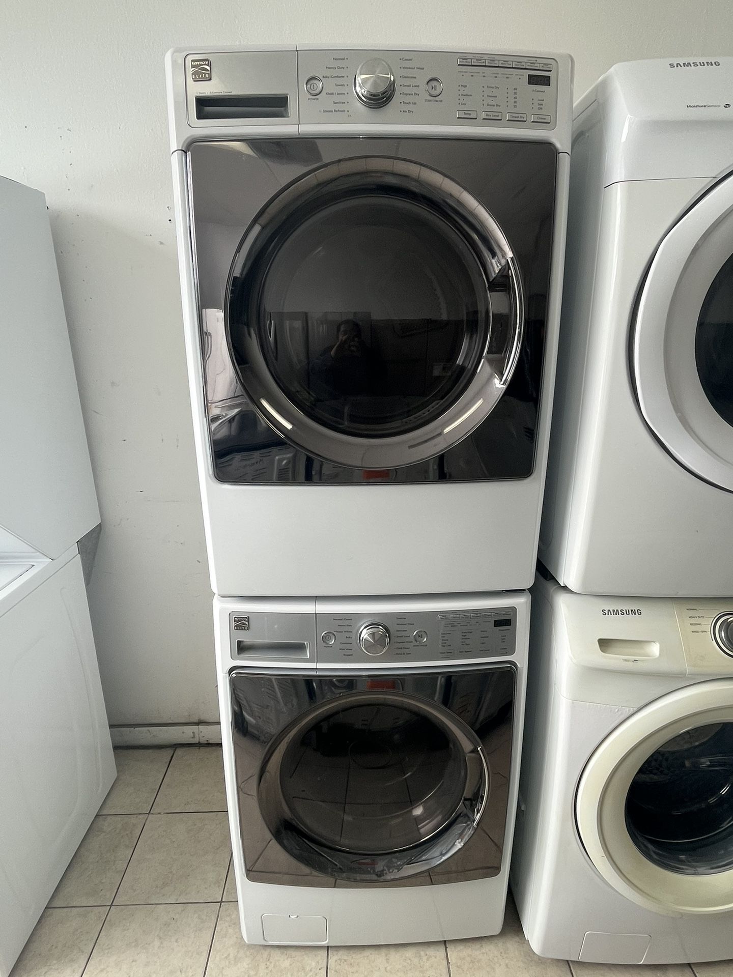 Washer And Dryer Kenmore 27”