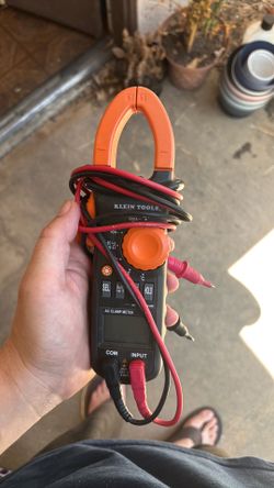 Klein Tools Cl200 digital clamp Multimeter