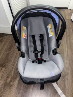 Baby car seat (1-7m)
