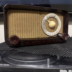 1950’s ZENITH Portable Radio