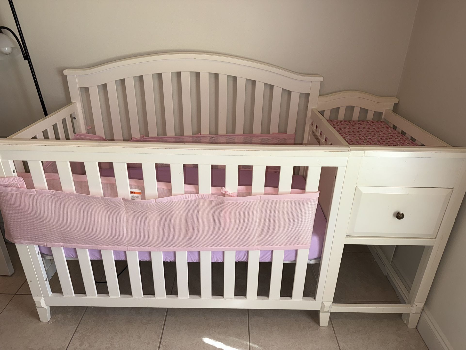 Baby Crib/ Changing Table