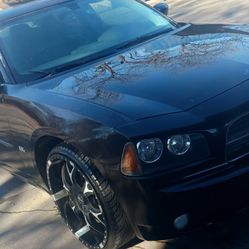 2010 Dodge Charger Low Miles Great Deal