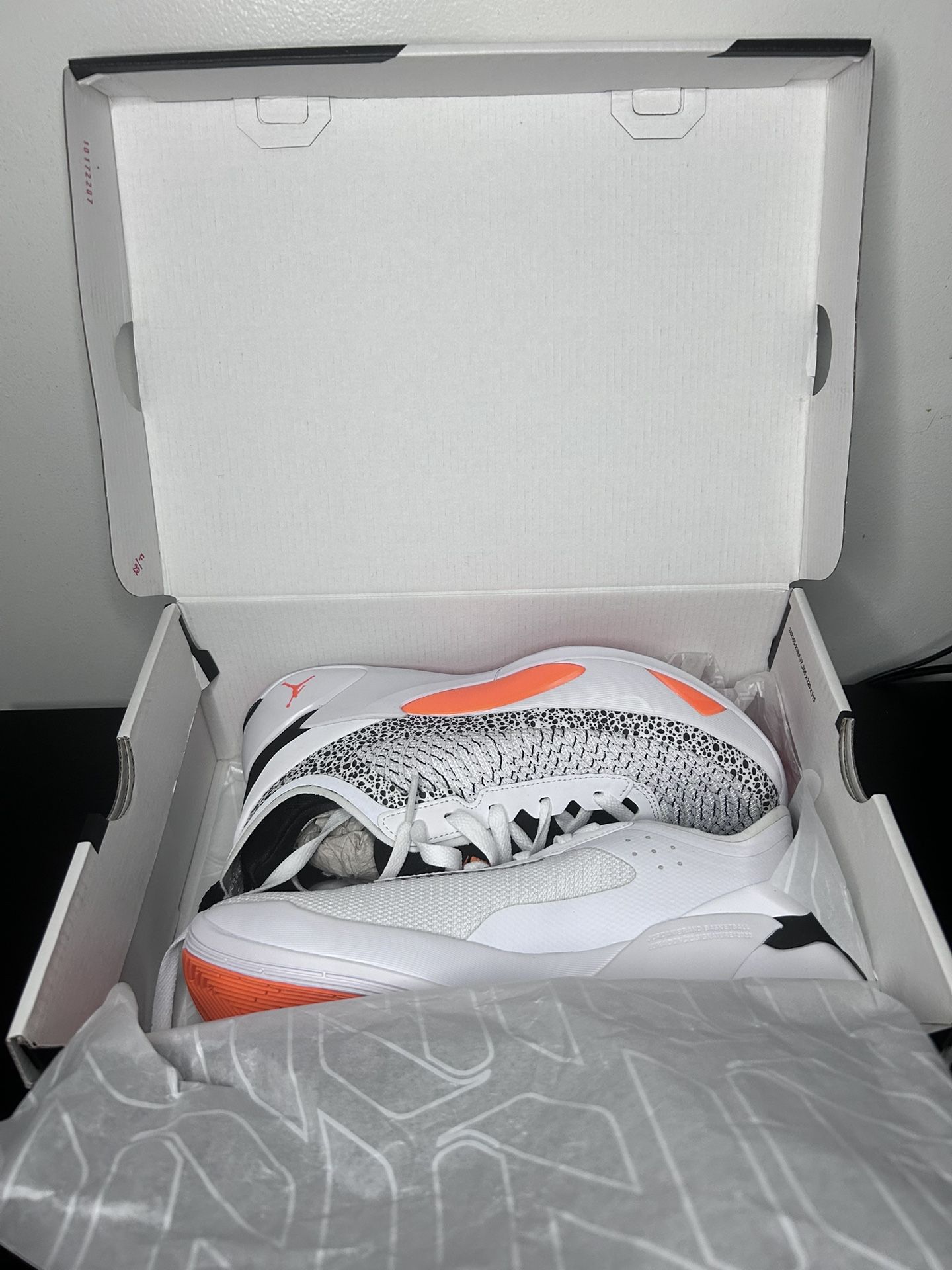 NEW! Jordan Luka 1 Size 6Y