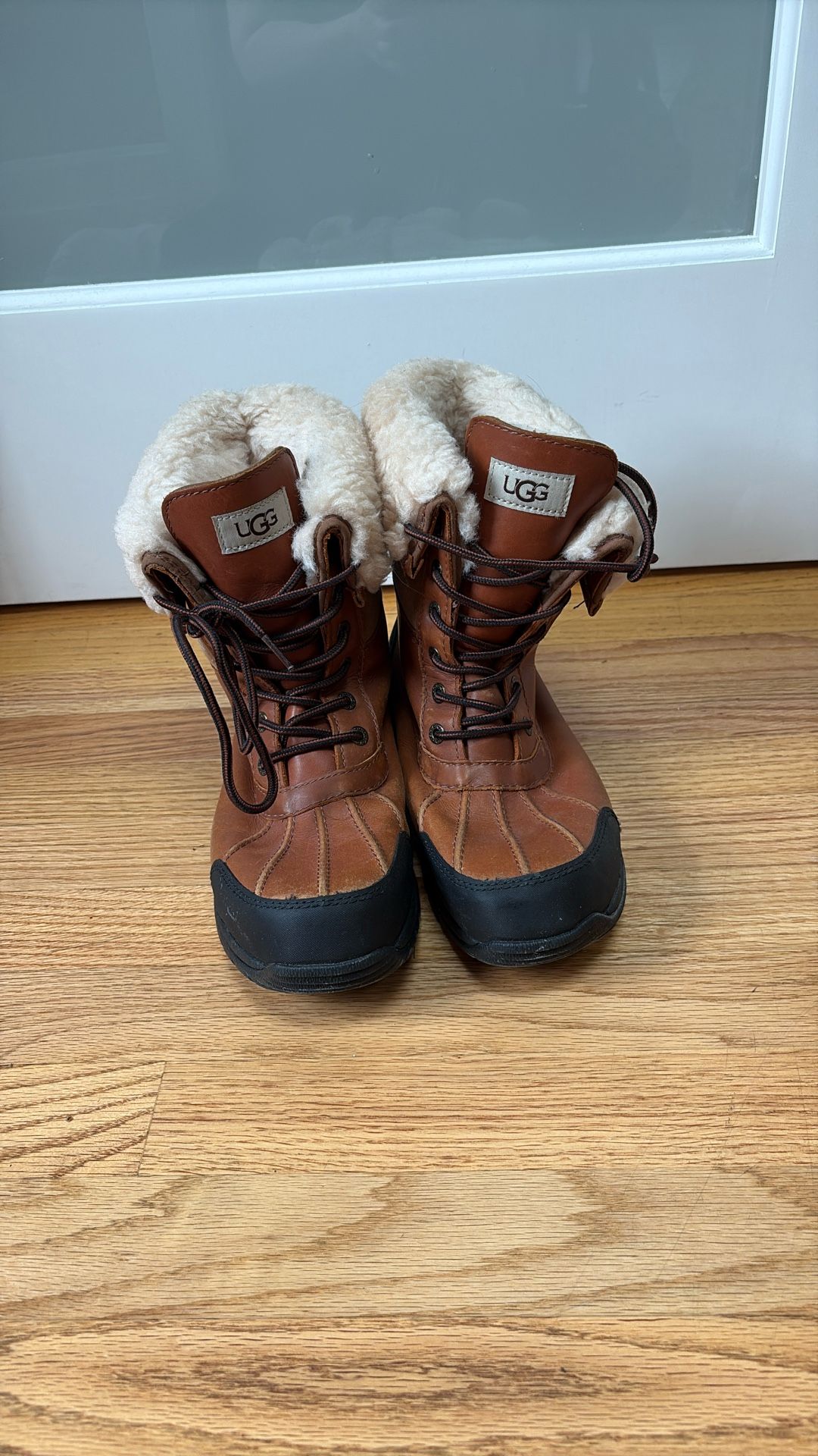 Ugg Men's Winter Boots Size 8.5