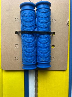Bicycle blue grips