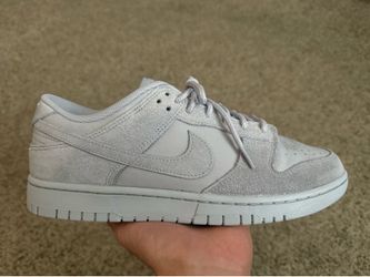 Nike Dunk Low SE “Wolf Grey”