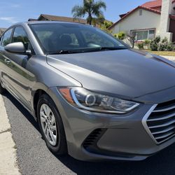 2018 Hyundai Elantra SE