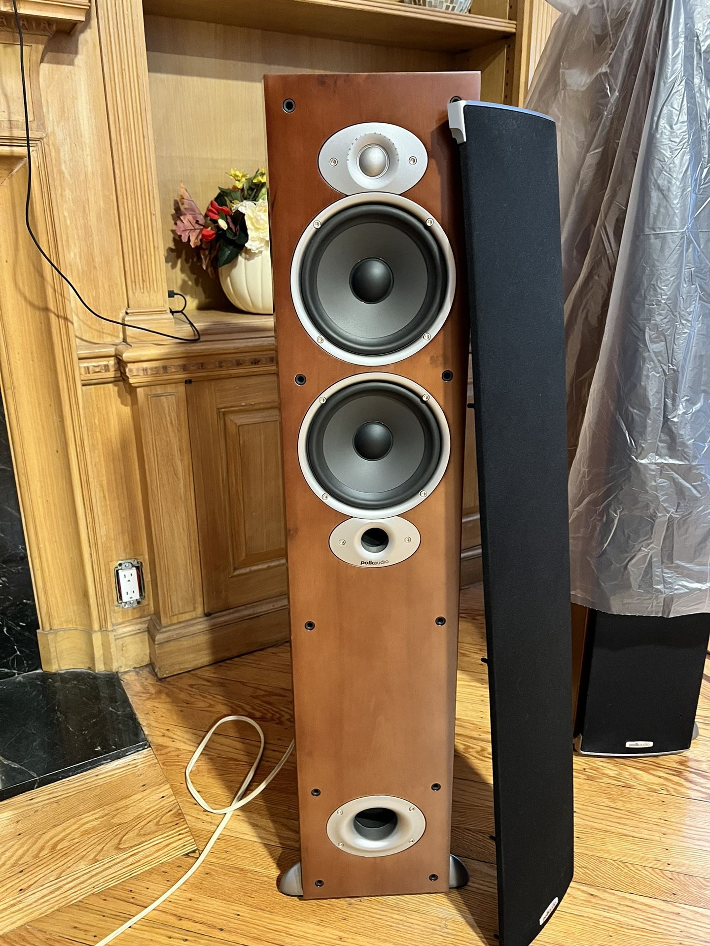 Polk audio RTi A5. Floor Standing Speakers