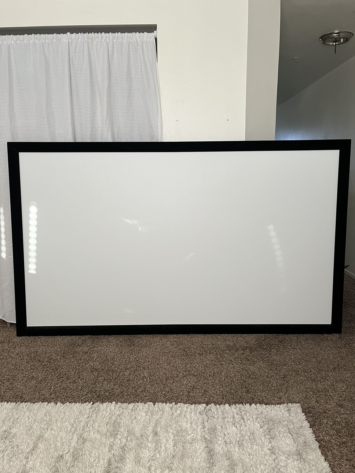 Insignia 100” 16:9 Fixed Screen - White