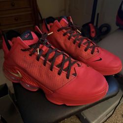 Nike Lebron 19 Low Size 13