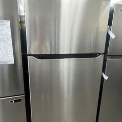 Only$599 Top Freezer Refrigerator 33”w 32”D 