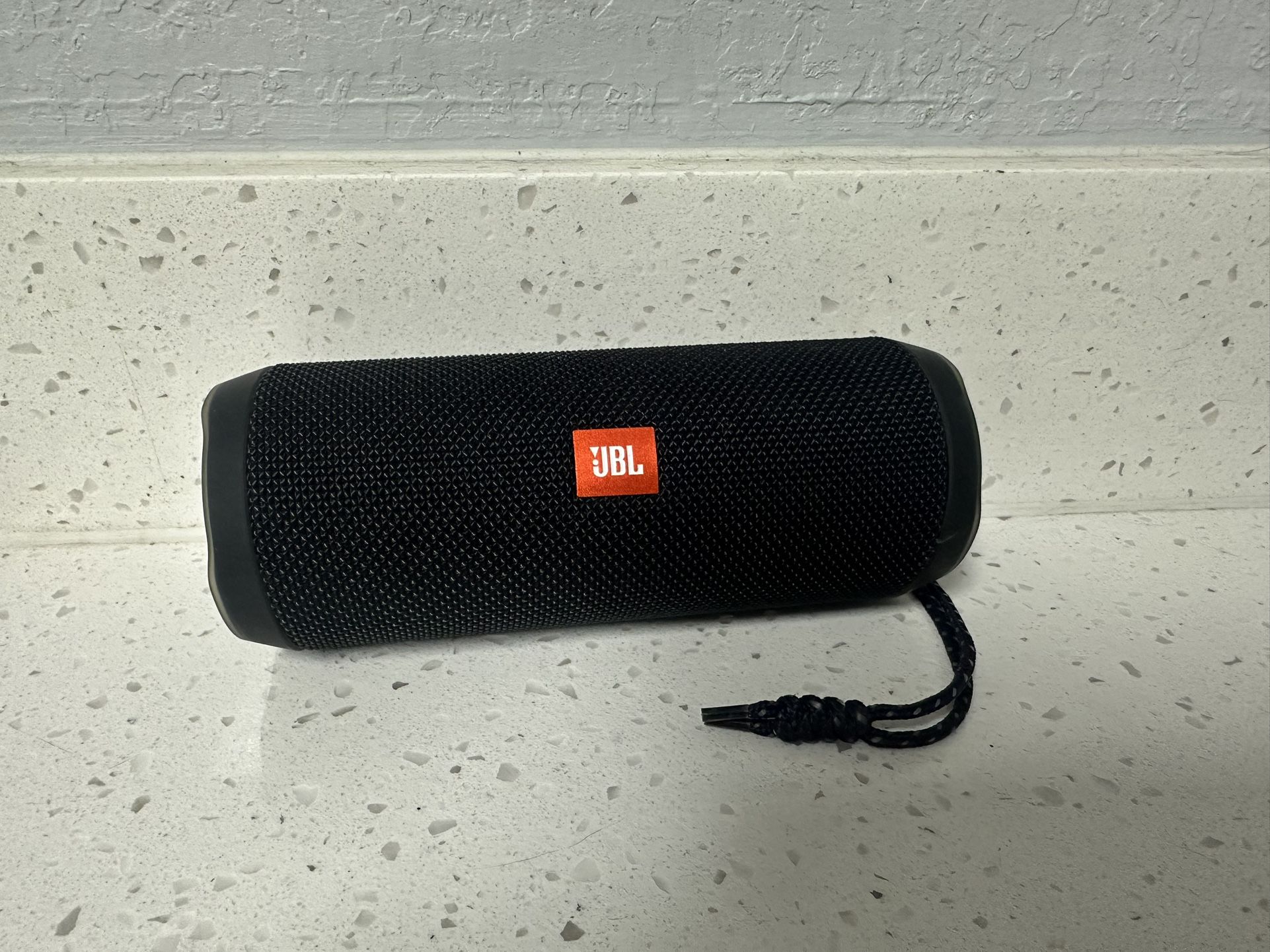 JBL Flip4 Speaker