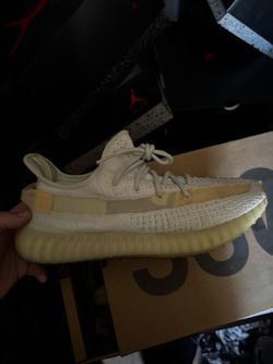Yezzy 350 uv changes color in sun