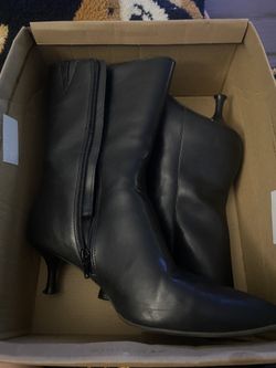 Women’s Boots Size 8 