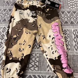 NWT Little Giants Sweat Pants Camouflage size 2T-Girls