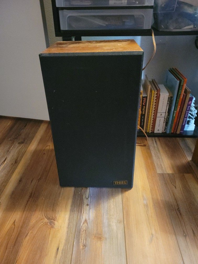 Thiel Model 02 Speakers