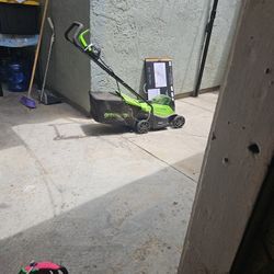 Green Works Lawn Mower 