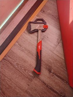 Milwaukee 26ounce ax