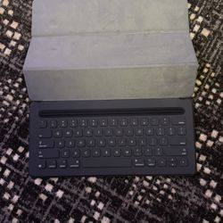 Apple iPad Pro Smart Keyboard A1636 For 12.9-inch MJYR2LL/A | Gray