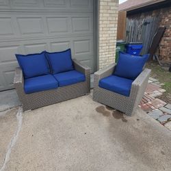 wicker loveseat indoor
