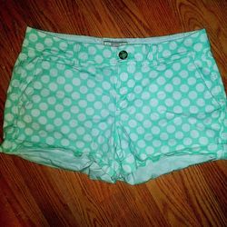 Old Navy Favorite Khakis Shorts Size 10