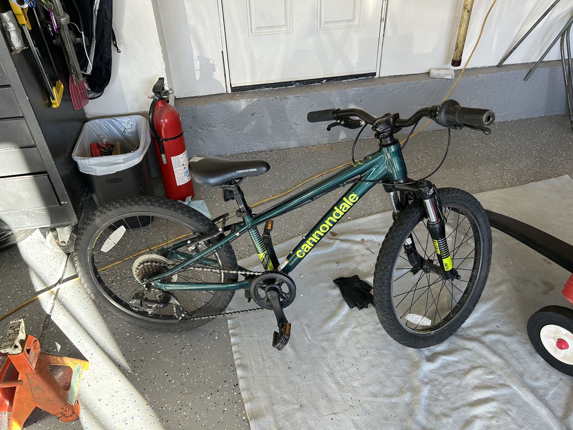 Kids Cannondale Bicycle