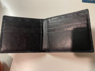 Gucci Bifold Wallet for Sale in Los Angeles, CA - OfferUp