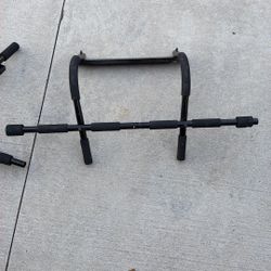 Pull Up Bar