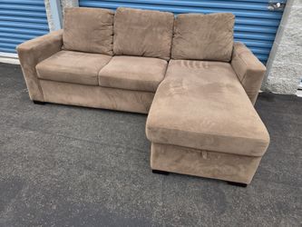 Free delivery nearby of sectional