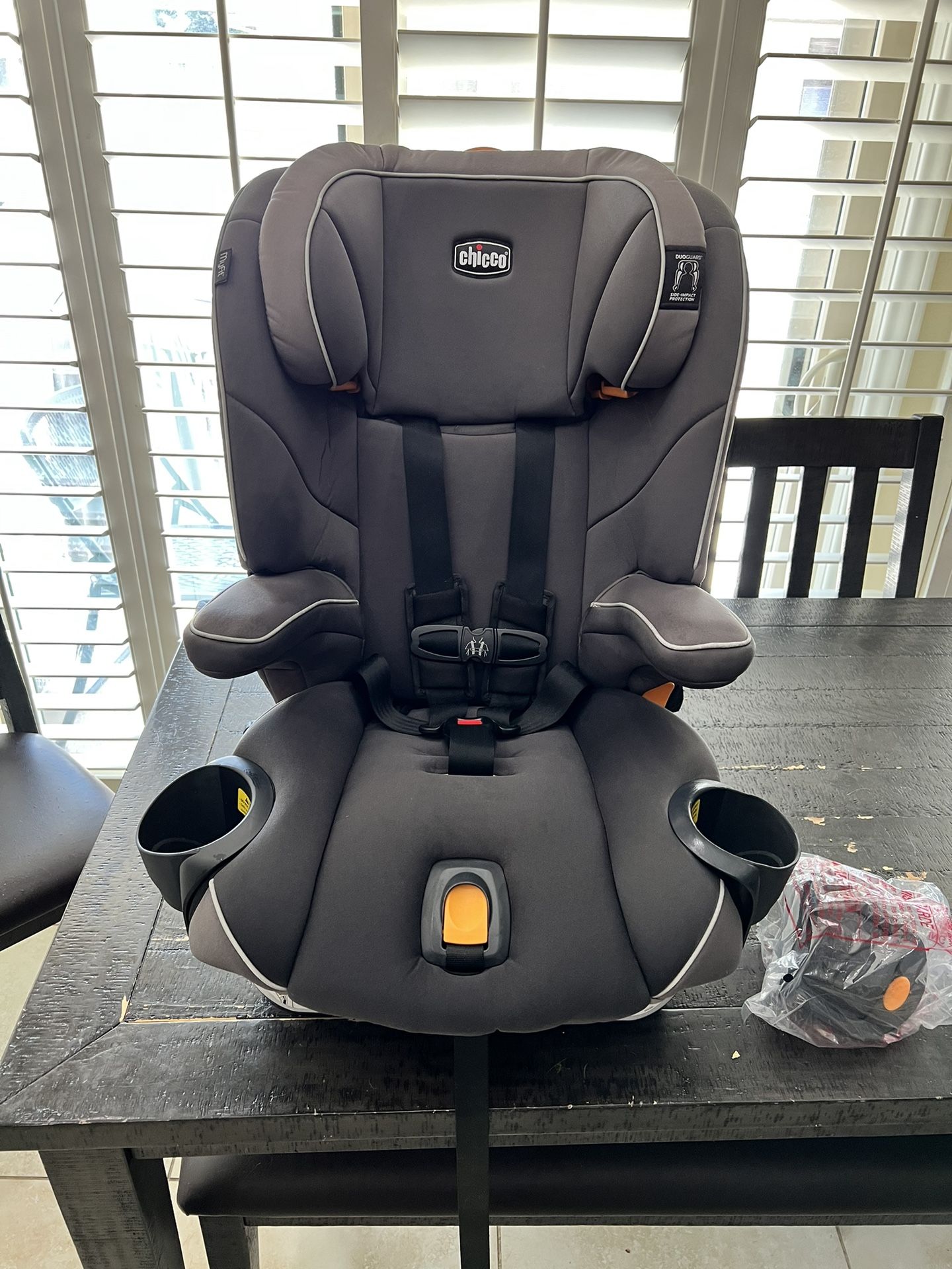 Chicco Car Seat MyFit Harness Booster Car Seat Child Car Seat with DuoGuard ErgoBoost Gray Nice Cdn for Sale in Westlake Village CA OfferUp