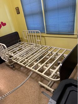 Hospital Bed_Electric, Adjustable