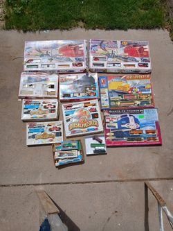 H.O.  Train Sets  Lot Of 9