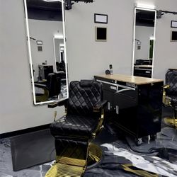 Brand New Barber Chair In Box 