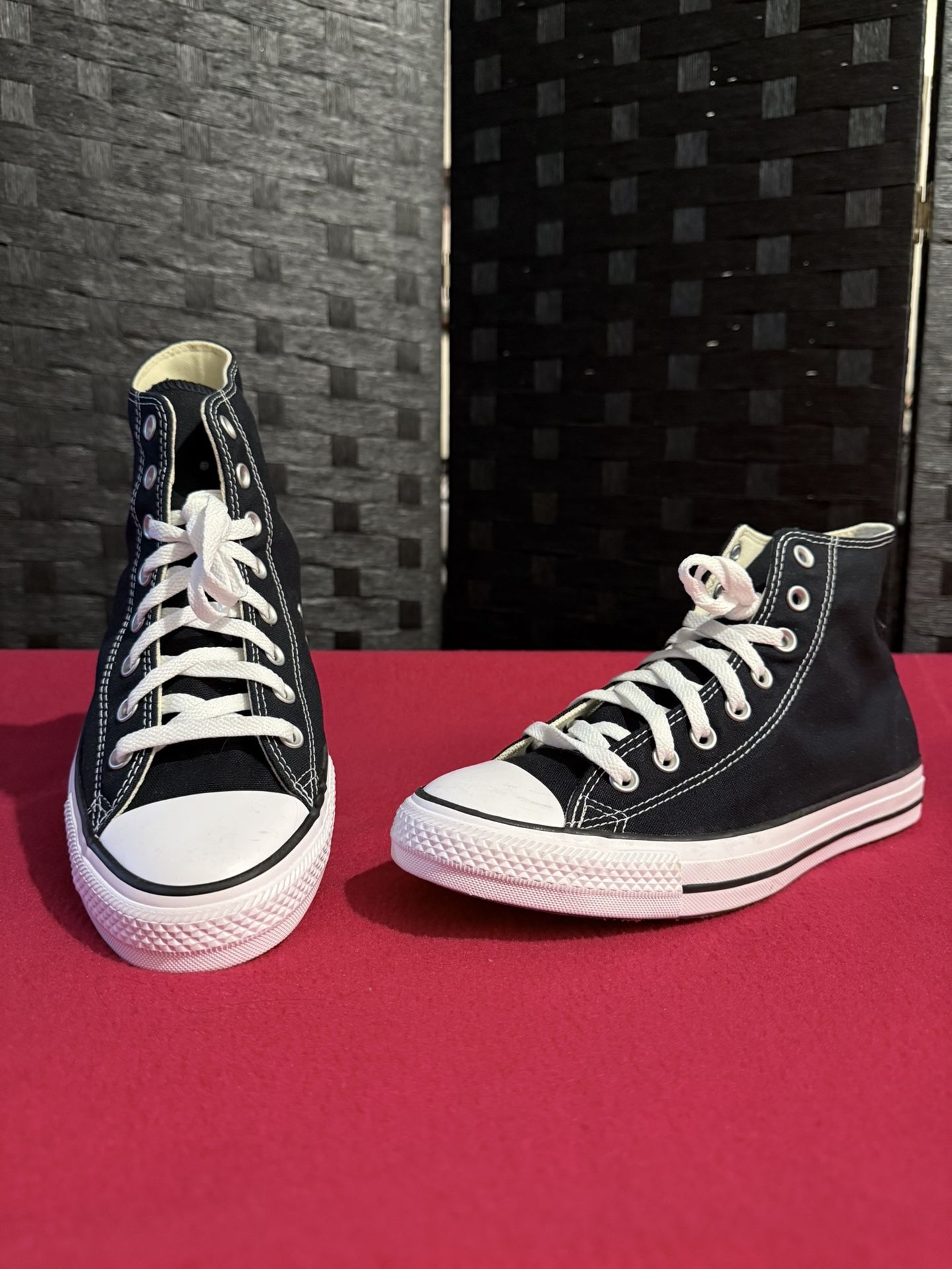 Converse Chuck Taylor All Star Hi - Men’s 10/Women’s 12